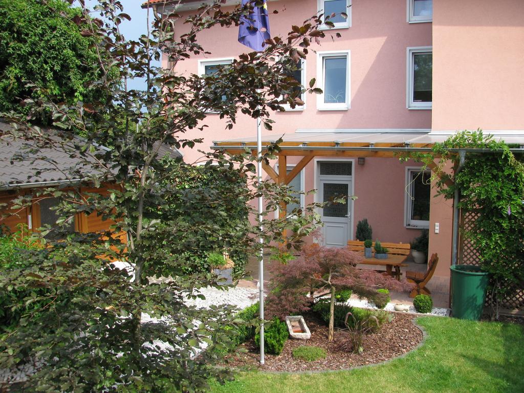 Pension Appartementhaus Central Нордхаузен Экстерьер фото